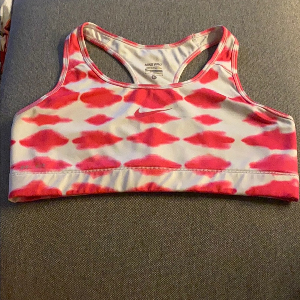 Nike pro sports bra